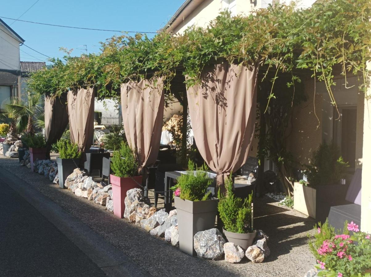 L' Auberge Campagnarde, Lourdes Poueyferré Exterior foto